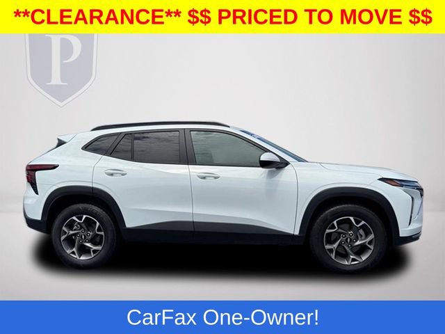 Used 2025 Chevrolet Trax LT FWD image 5