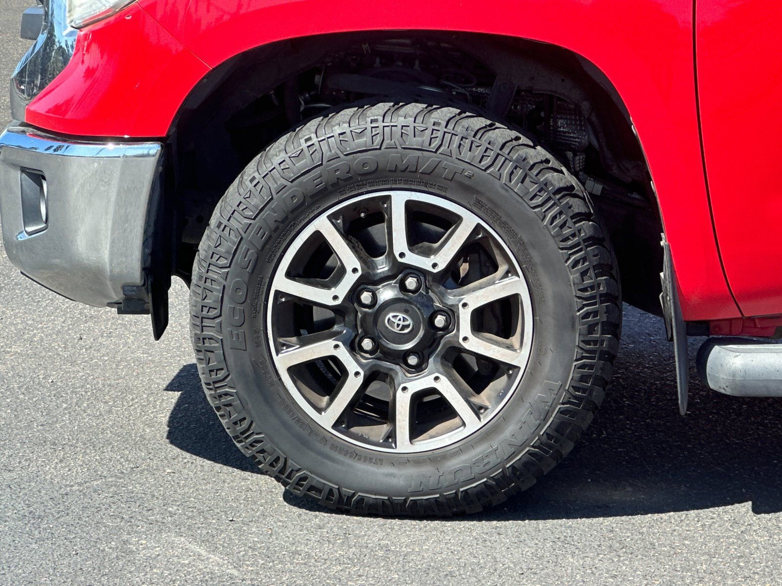 Used 2015 Toyota Tundra SR5 w/ TRD Off Road Package AWD/4WD image 22