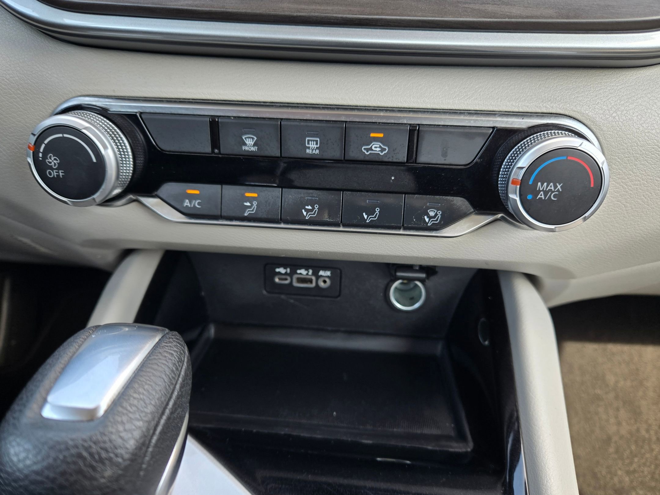 Used 2024 Nissan Altima 2.5 SV FWD image 29