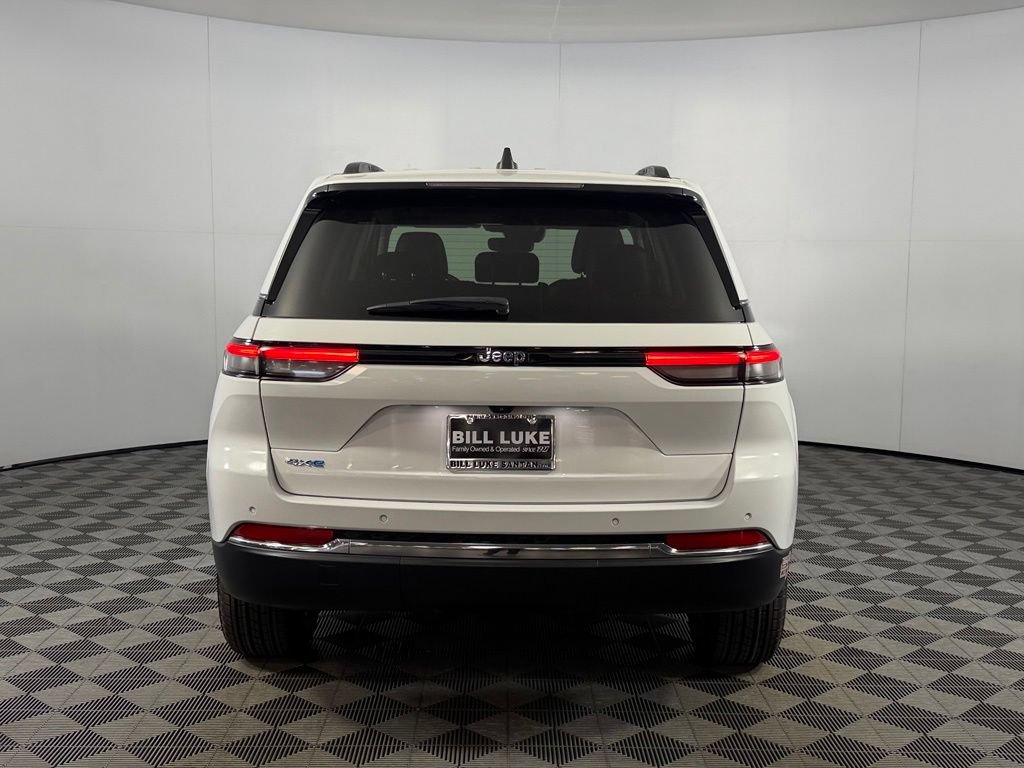 Used 2023 Jeep Grand Cherokee 4WD 4xe image 9
