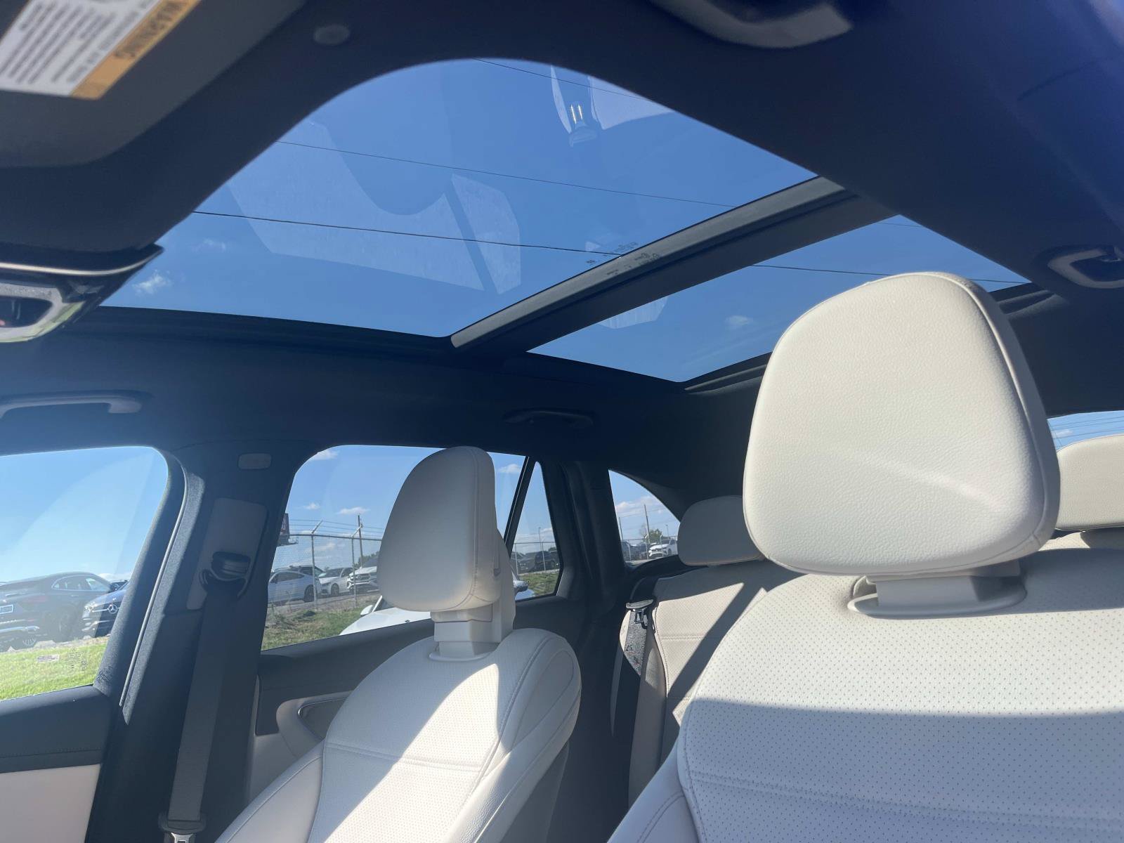 Certified 2025 Mercedes-Benz GLC 350e 4MATIC image 32