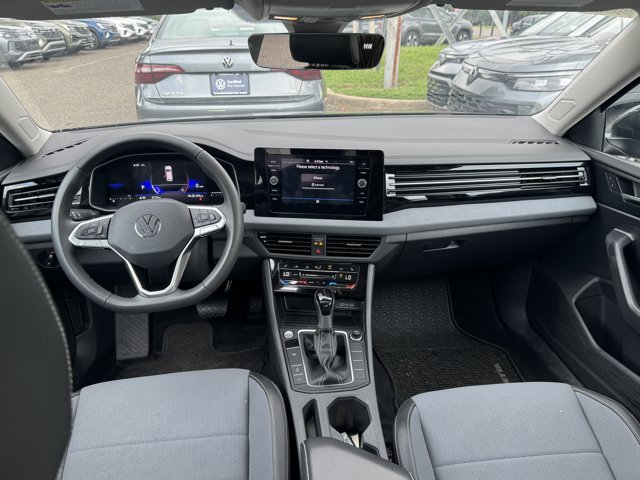 Used 2026 Volkswagen Jetta SE FWD image 13