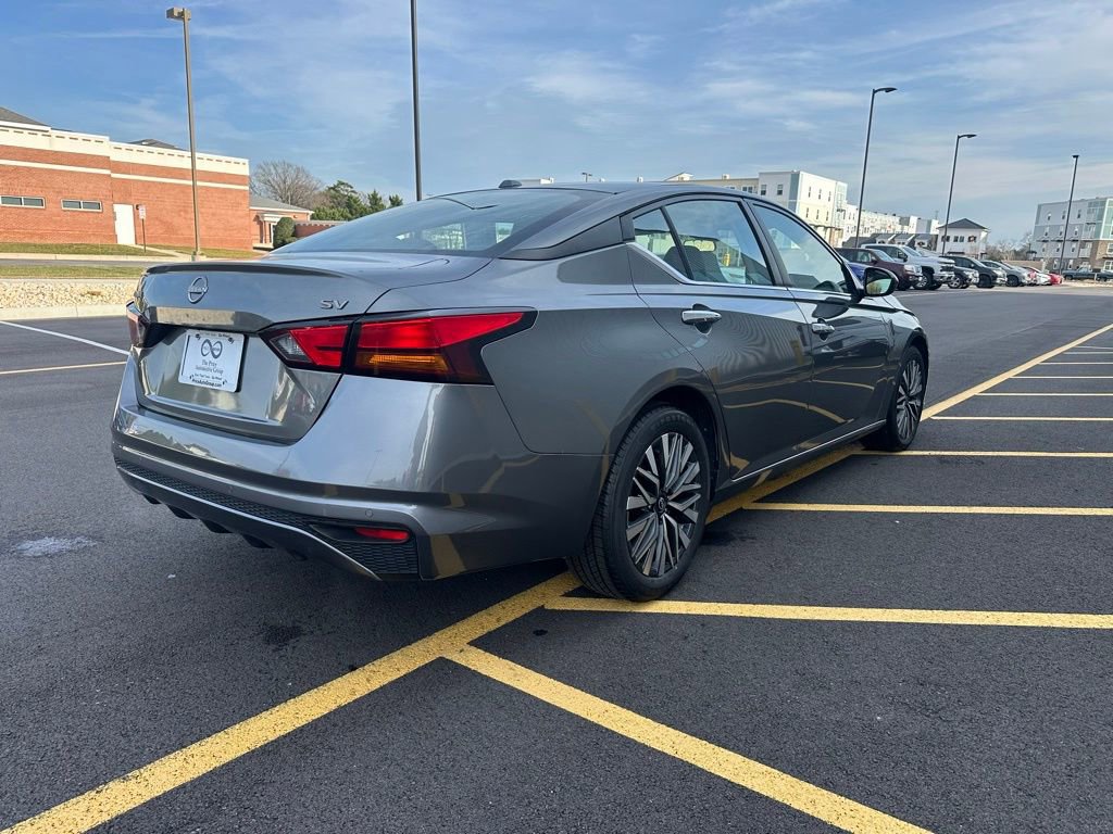 Used 2023 Nissan Altima 2.5 SV image 7