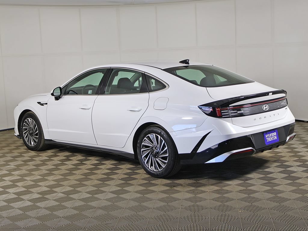 Used 2025 Hyundai Sonata SEL FWD image 8