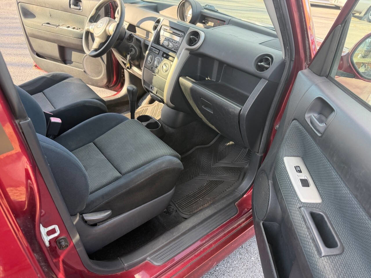 Used 2006 Scion xB image 10