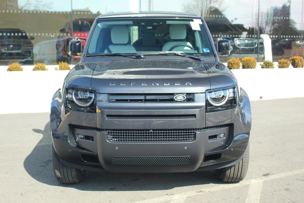 New 2026 Land Rover Defender 130 X-Dynamic SE AWD/4WD image 8