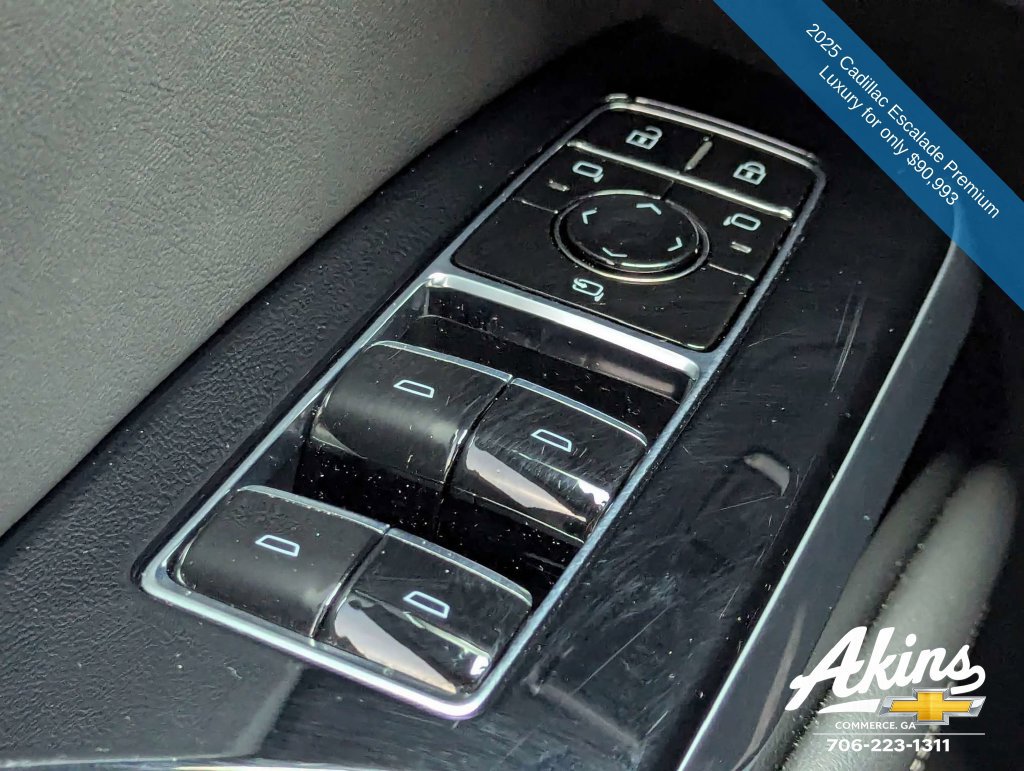 Used 2025 Cadillac Escalade Premium Luxury AWD/4WD image 27