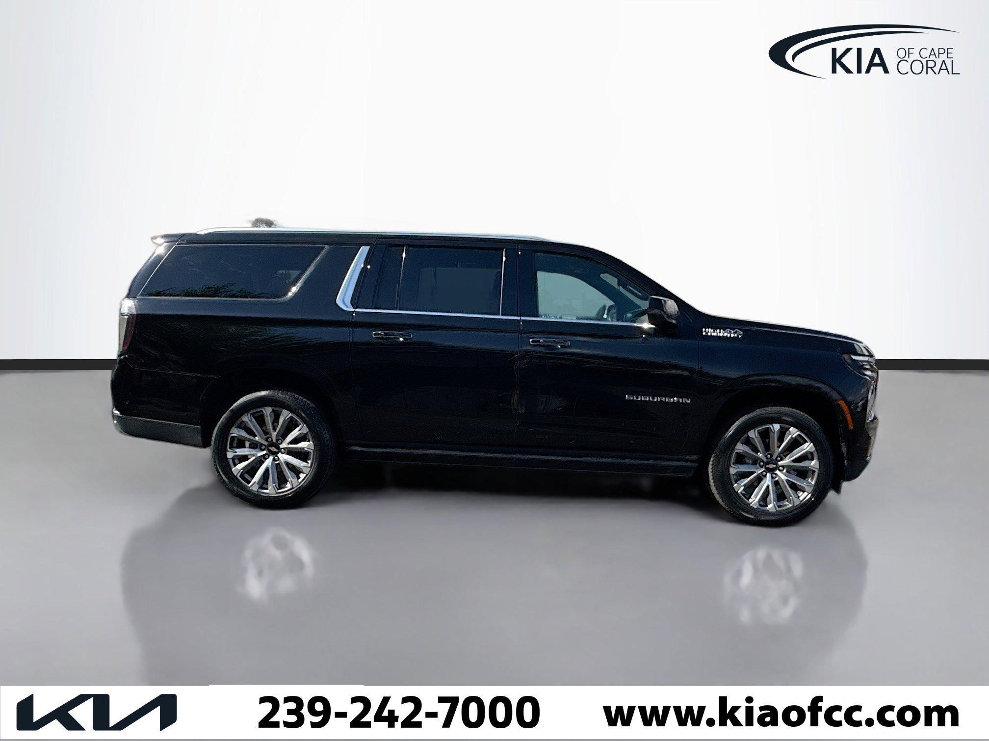 Used 2025 Chevrolet Suburban High Country image 6