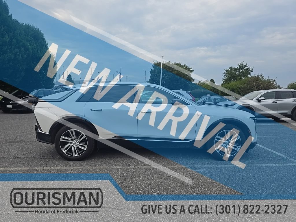 Used 2024 Cadillac Lyriq Tech AWD/4WD image 9