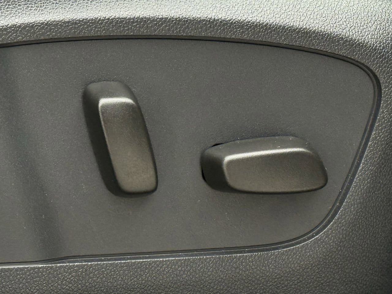 Certified 2025 Chevrolet Traverse High Country image 23