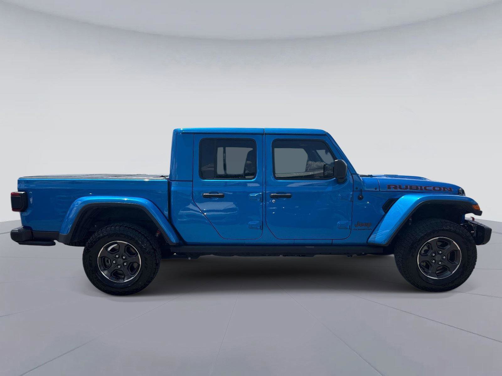 Used 2022 Jeep Gladiator Rubicon w/ LED Lighting Group AWD/4WD image 2