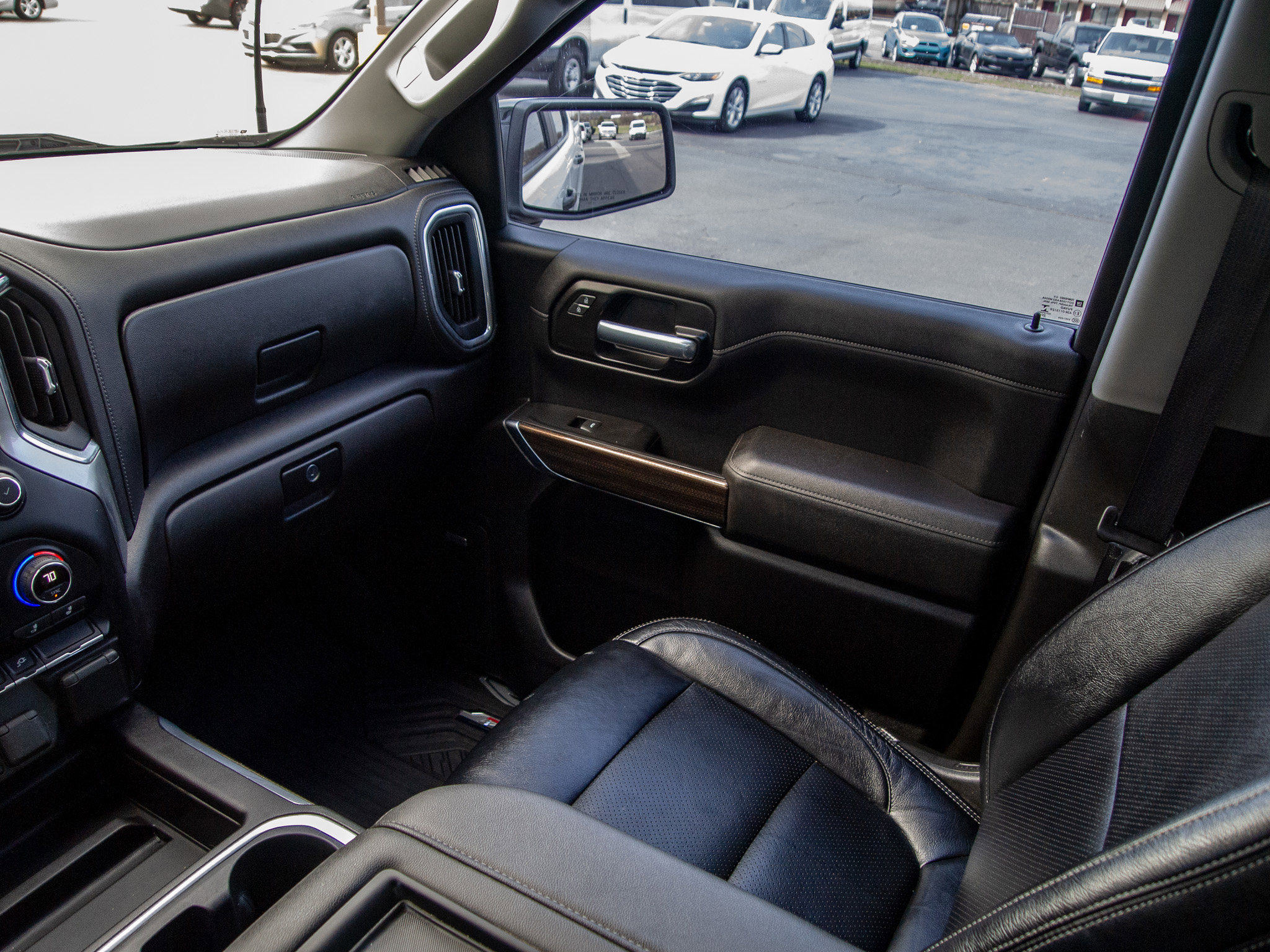 Used 2021 Chevrolet Silverado 1500 LT Trail Boss w/ Convenience Package II AWD/4WD image 14