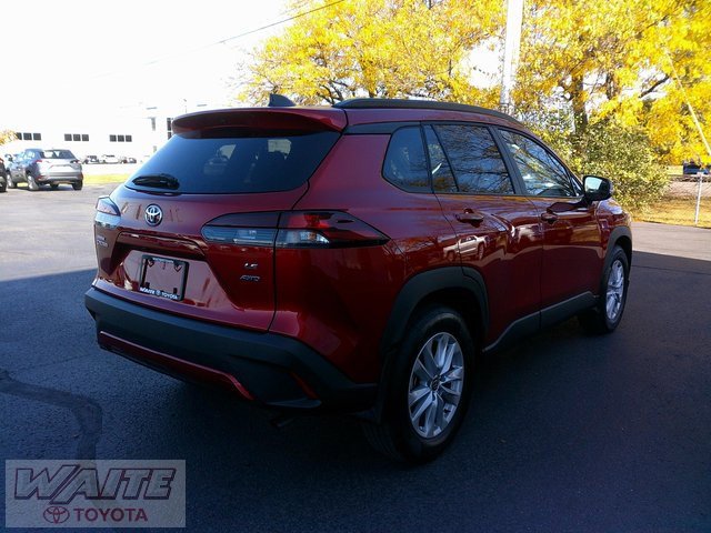 New 2026 Toyota Corolla Cross LE w/ Moonroof Package image 2