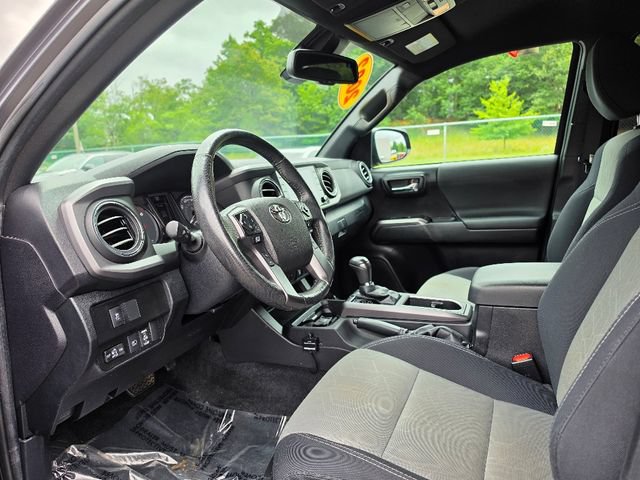 Used 2022 Toyota Tacoma TRD Sport w/ Technology Package AWD/4WD image 20