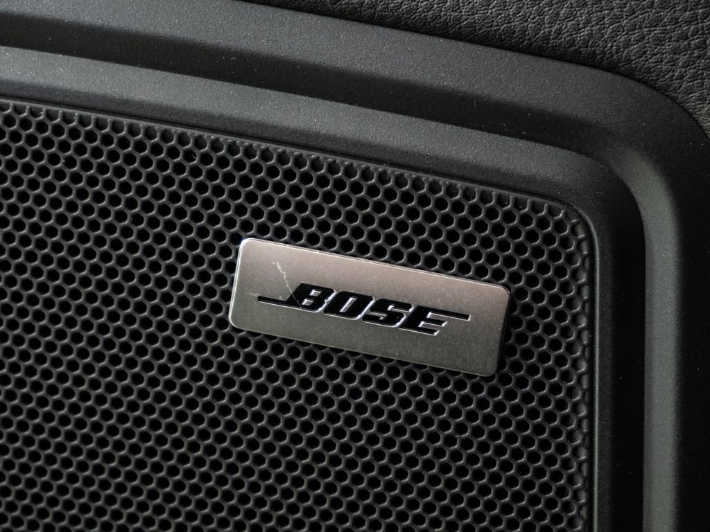 Certified 2024 Porsche Macan Turbo image 7