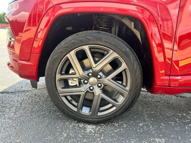 Used 2024 Jeep Compass Limited w/ High Altitude Package image 35