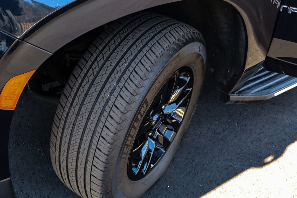 Certified 2023 Chevrolet Tahoe LS w/ Driver Alert Package image 44