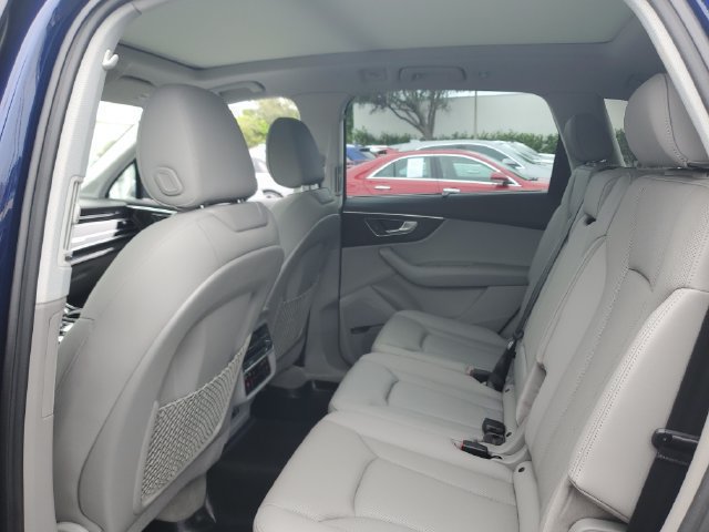 Used 2020 Audi Q7 3.0T Premium Plus w/ Premium Plus Package AWD/4WD image 14