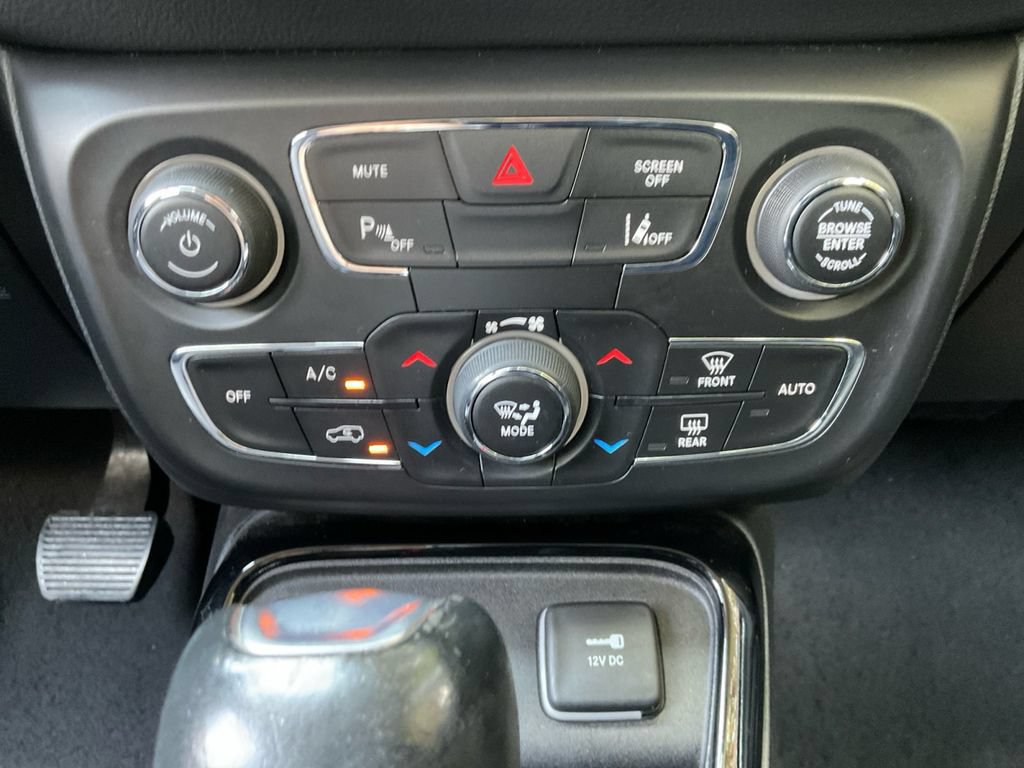Used 2021 Jeep Compass Limited FWD image 25