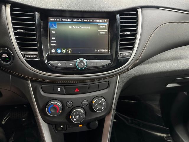 Used 2019 Chevrolet Trax LT w/ LT Convenience Package FWD image 17