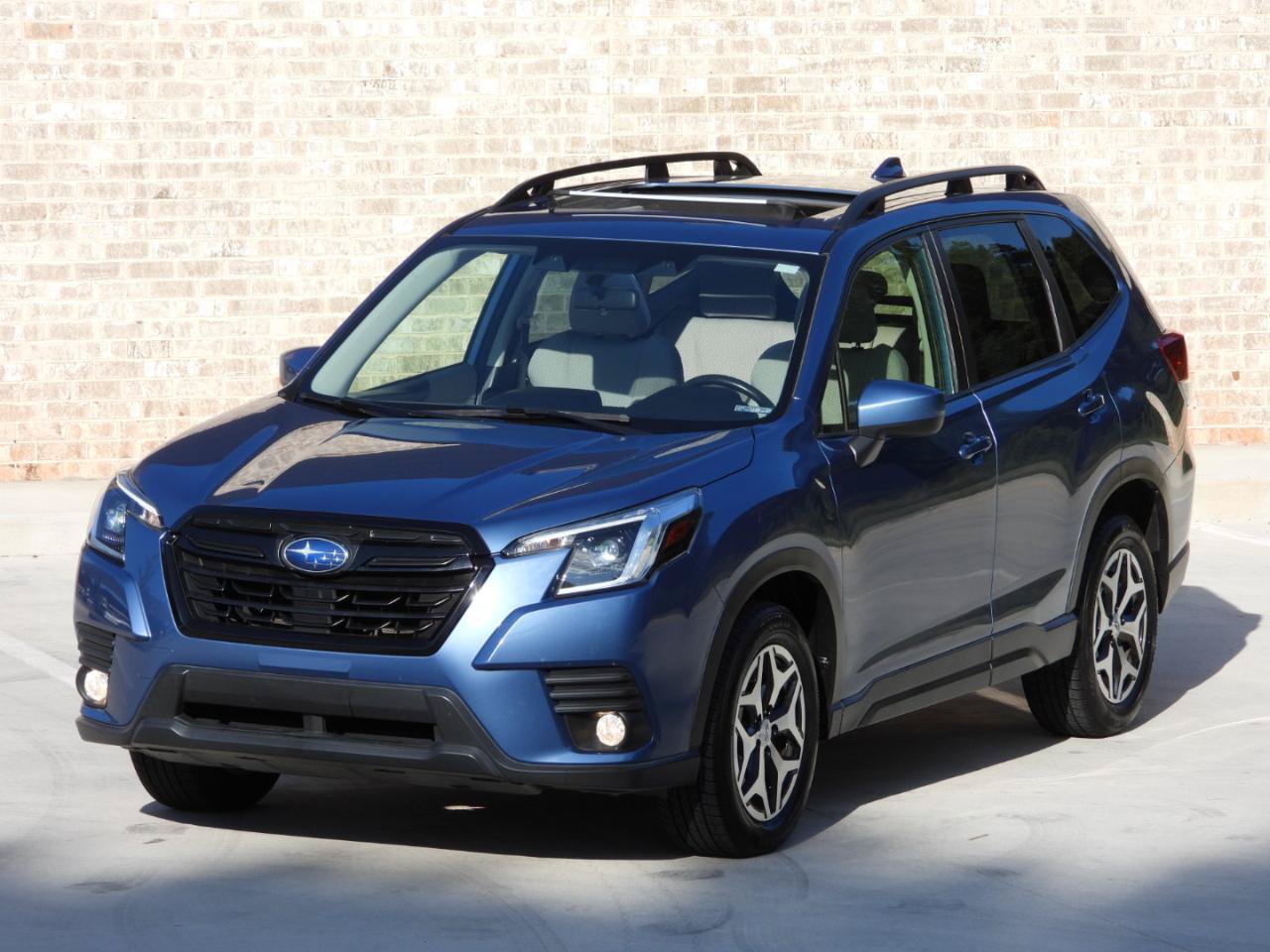 Used 2022 Subaru Forester Premium AWD/4WD image 24