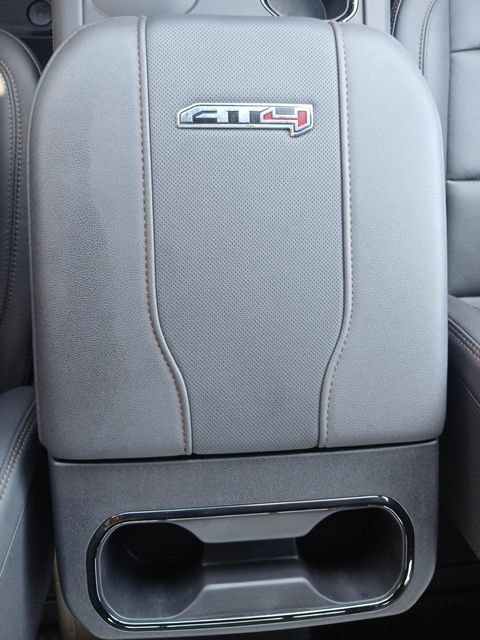 Used 2025 GMC Sierra 2500 AT4 w/ AT4 Premium Plus Package AWD/4WD image 46