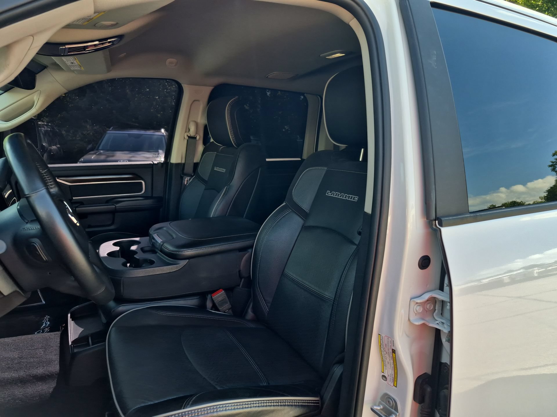Used 2024 RAM 2500 Laramie w/ Safety Group AWD/4WD image 20