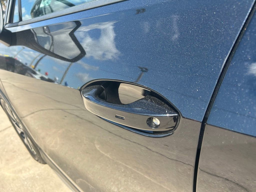 Certified 2025 Volkswagen Tiguan S image 27