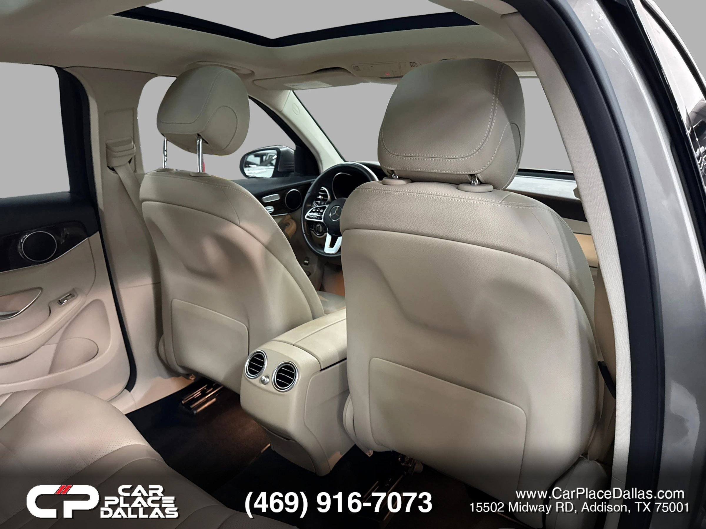 Used 2021 Mercedes-Benz GLC 300 w/ Premium Package image 34