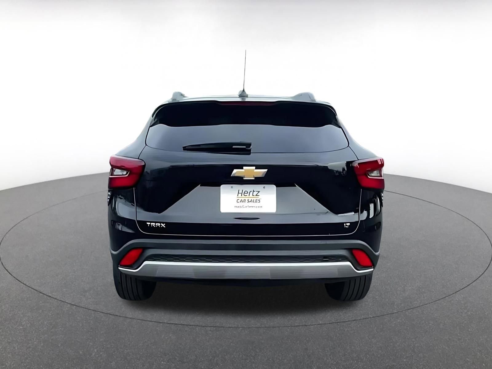 Used 2025 Chevrolet Trax LT image 12