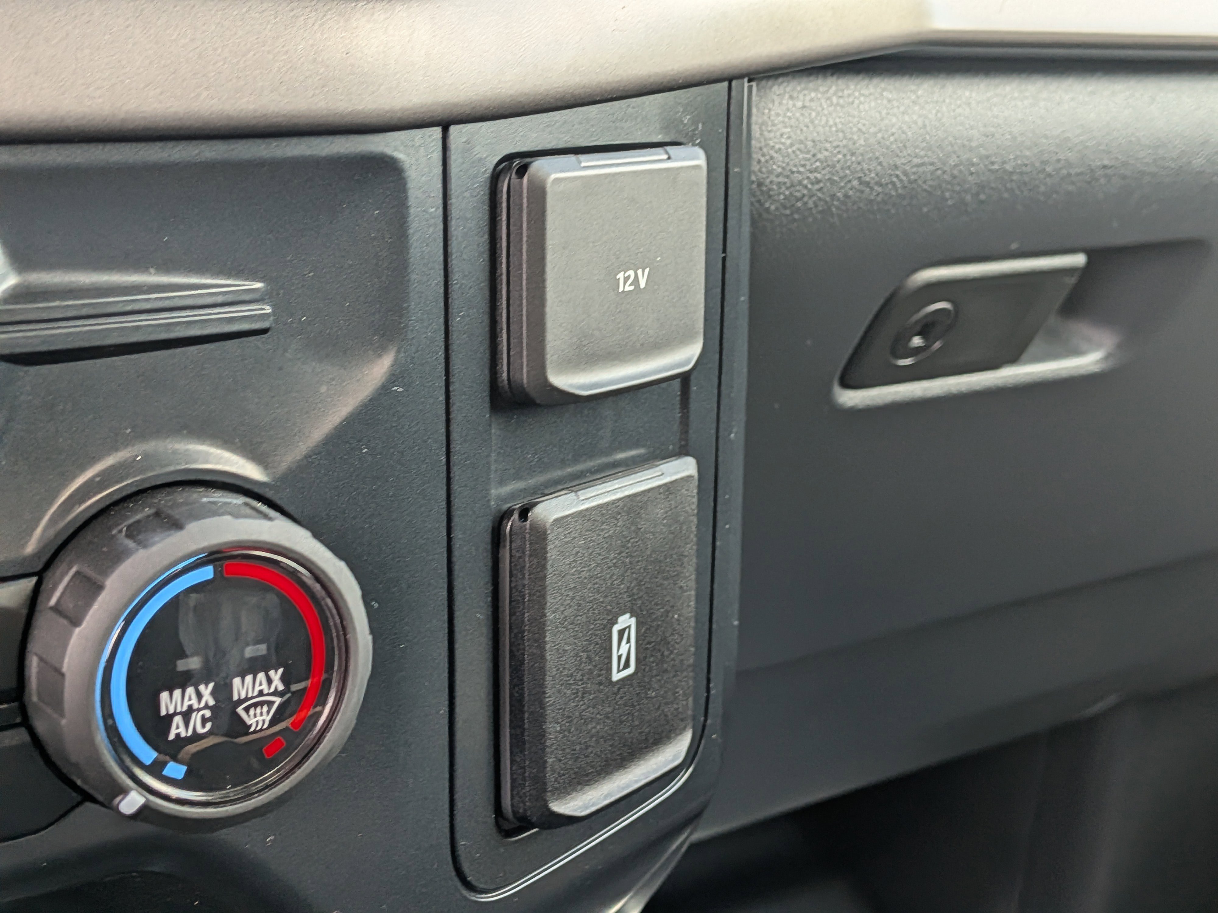 Used 2024 Ford F150 XL w/ Equipment Group 103A High AWD/4WD image 29