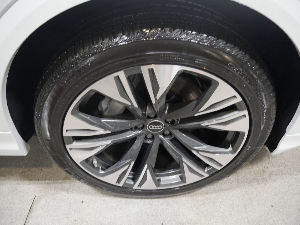 New 2026 Audi Q8 Premium Plus image 15