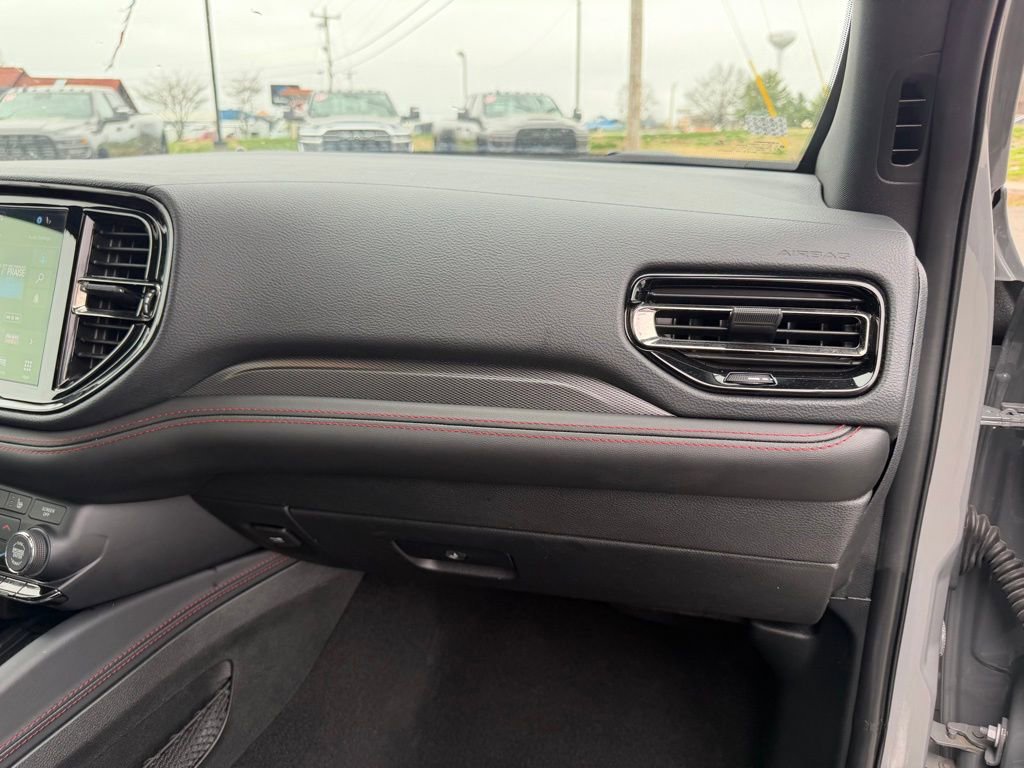 Used 2025 Dodge Durango GT image 36