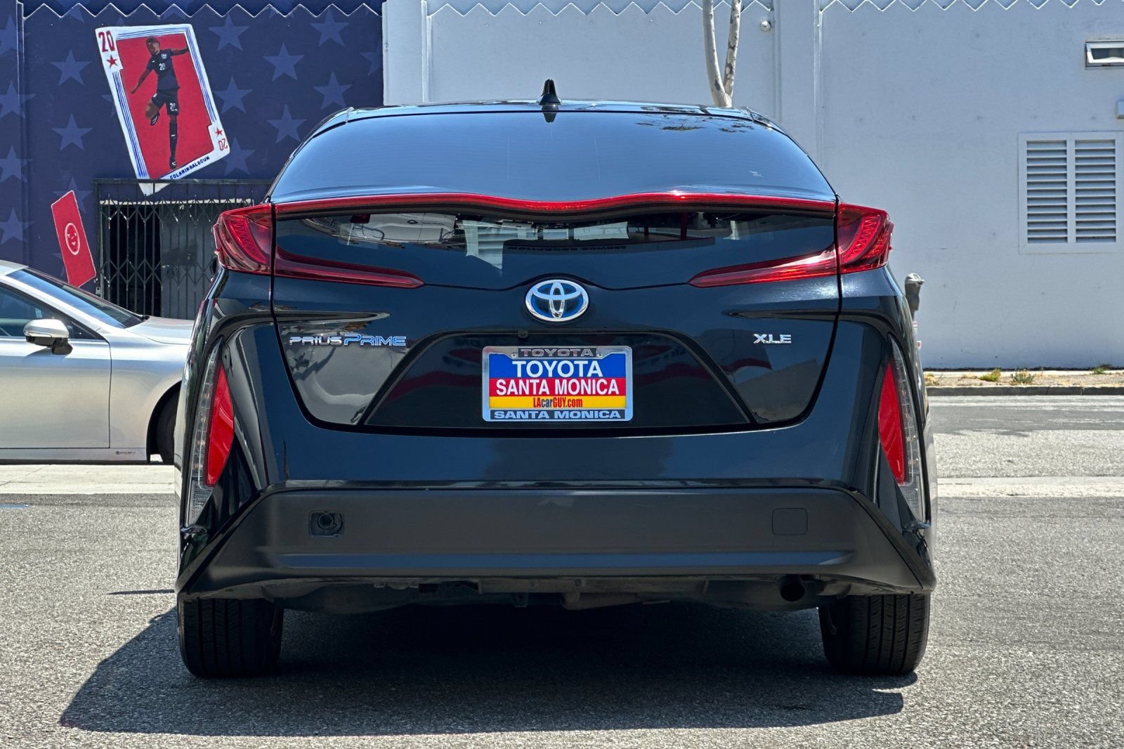 Used 2021 Toyota Prius Prime XLE w/ Carpet Mat Package (TMS) FWD image 5