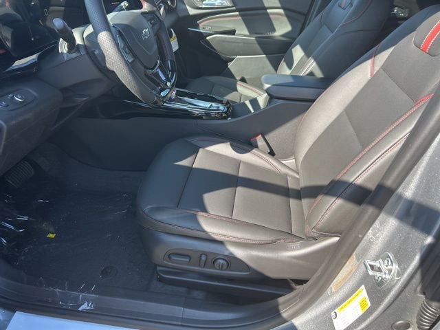 New 2026 Chevrolet Trax RS w/ Sunroof Package FWD image 8