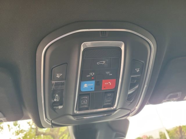 Used 2021 Jeep Grand Cherokee L Laredo AWD/4WD image 22