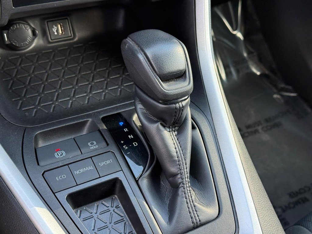 Certified 2024 Toyota RAV4 XLE image 24