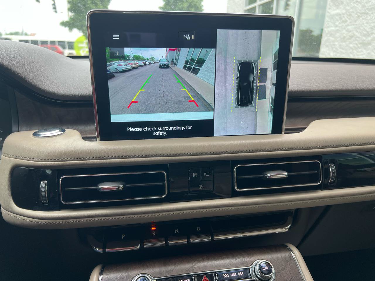Used 2020 Lincoln Aviator Reserve w/ Elements Package Plus RWD image 23