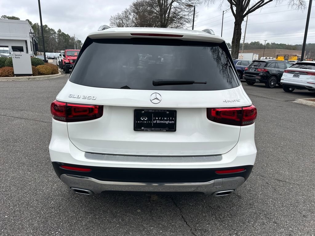 Used 2021 Mercedes-Benz GLB 250 4MATIC image 11