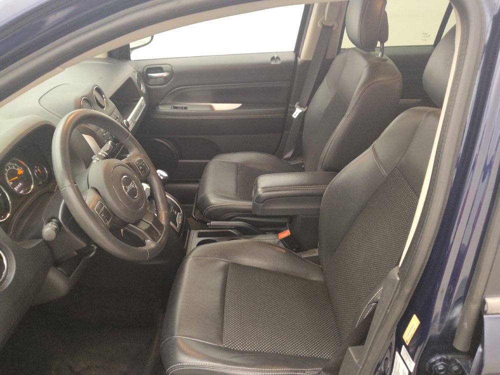 Used 2014 Jeep Compass Latitude w/ All Weather Capability Group AWD/4WD image 17