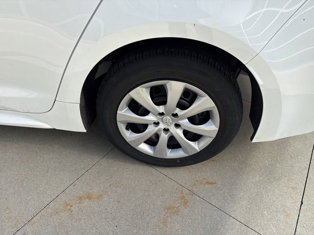 Used 2023 Toyota Corolla LE image 11