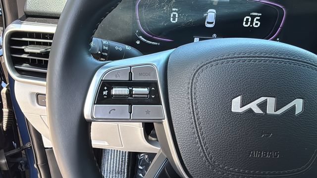 Used 2024 Kia Telluride S FWD image 23