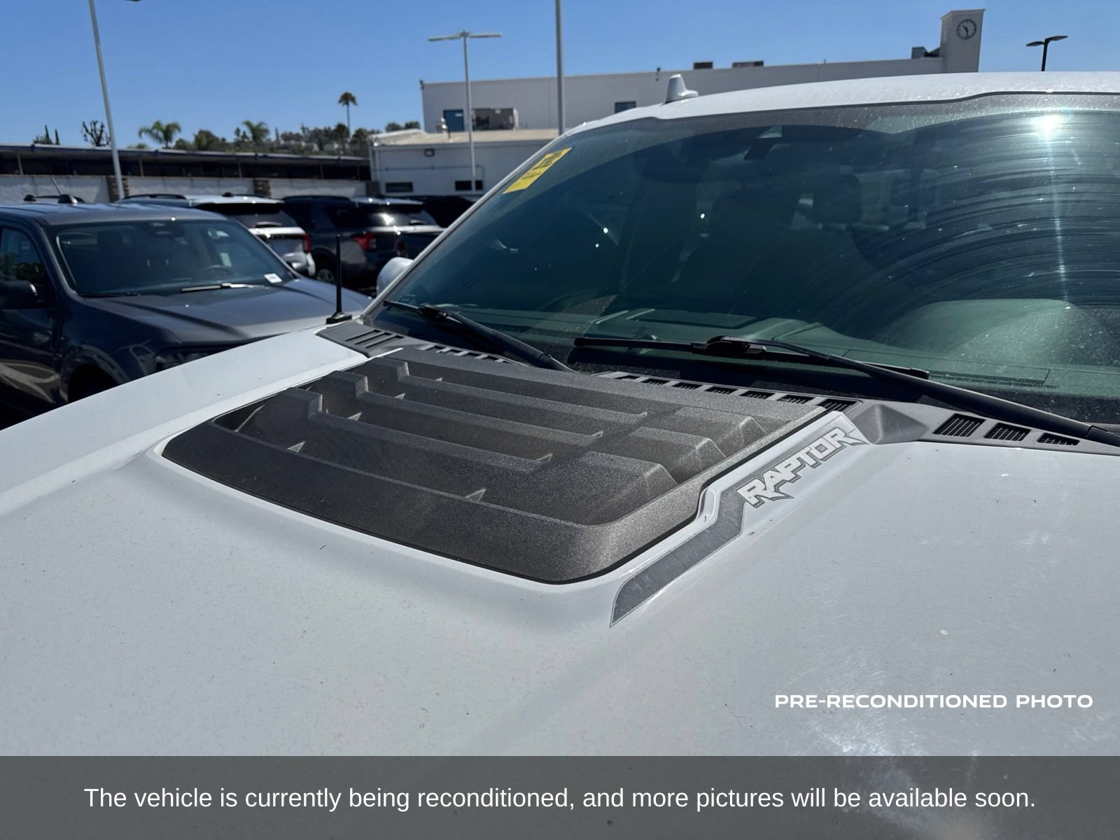 Used 2019 Ford F150 Raptor w/ Equipment Group 802A Luxury AWD/4WD image 15