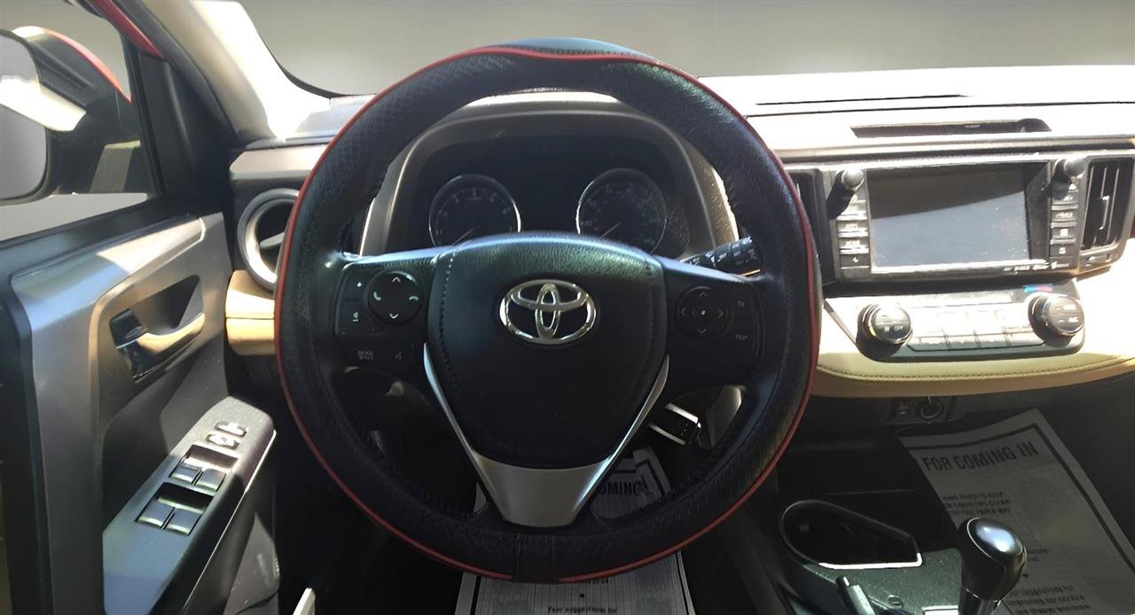Used 2016 Toyota RAV4 XLE AWD/4WD image 11