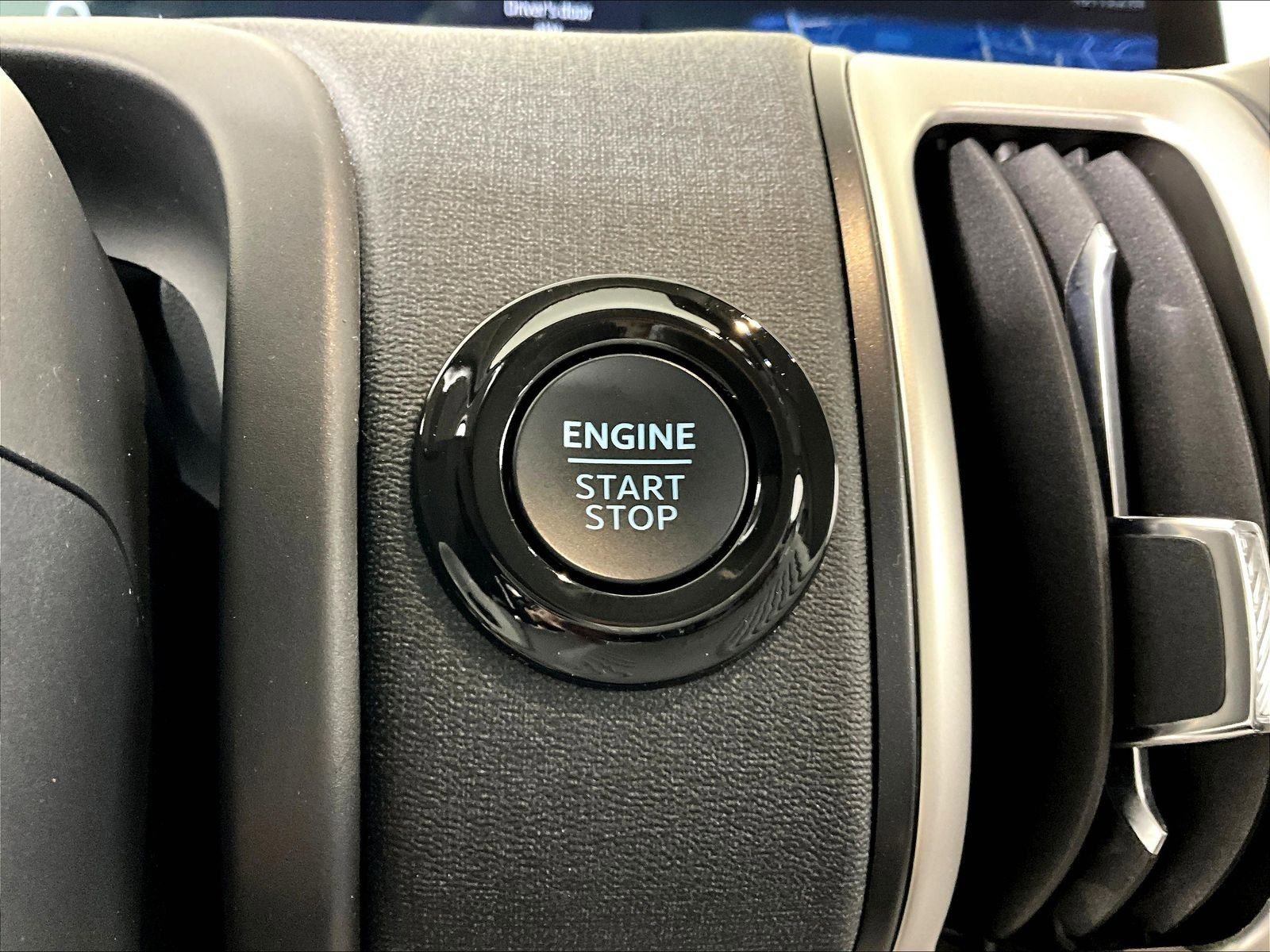 Used 2025 Ford Expedition Active AWD/4WD image 40
