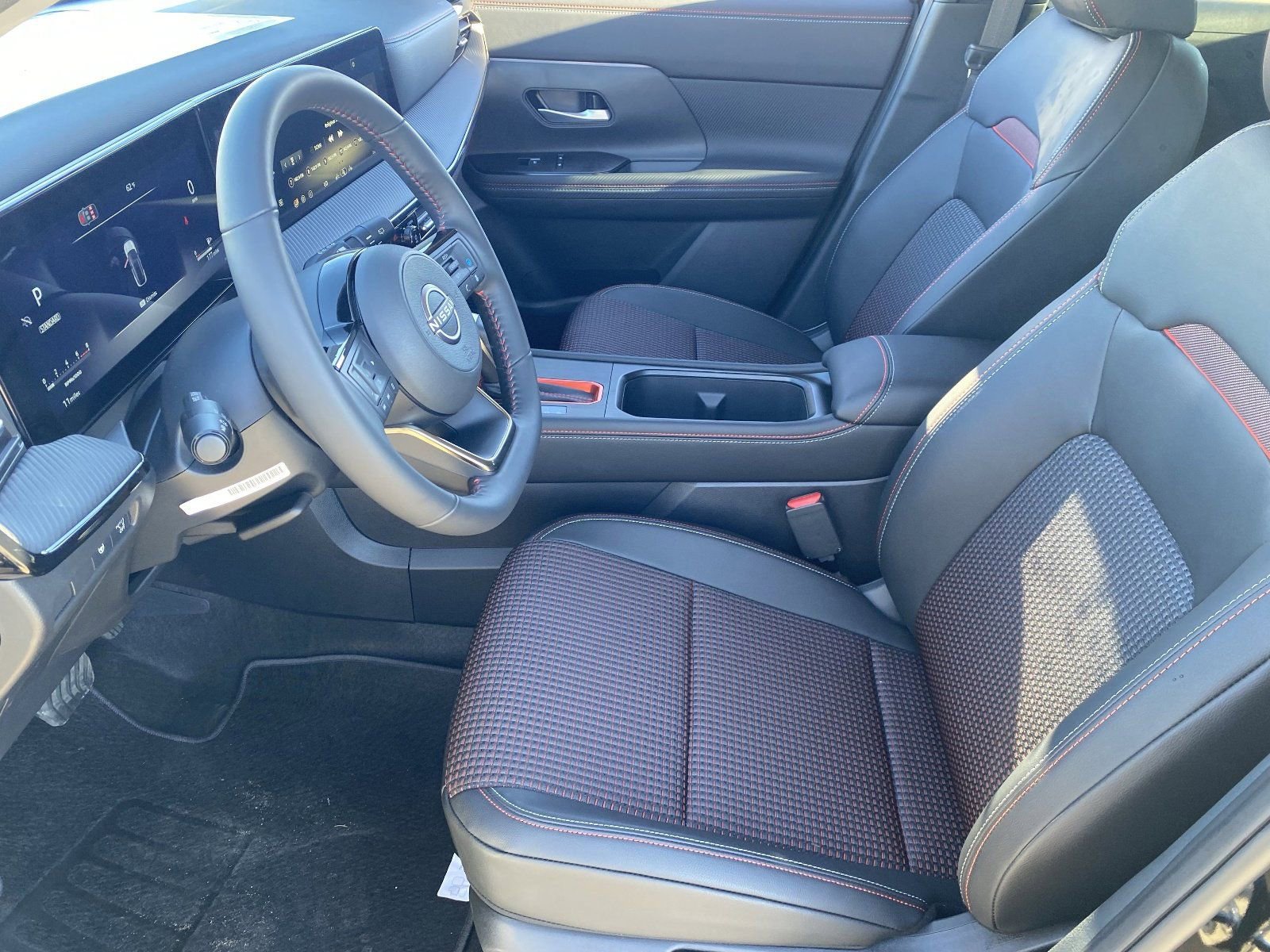 New 2026 Nissan Kicks SR w/ Cold Weather Package FWD image 20