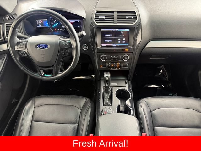 Used 2016 Ford Explorer XLT w/ Equipment Group 202A AWD/4WD image 22