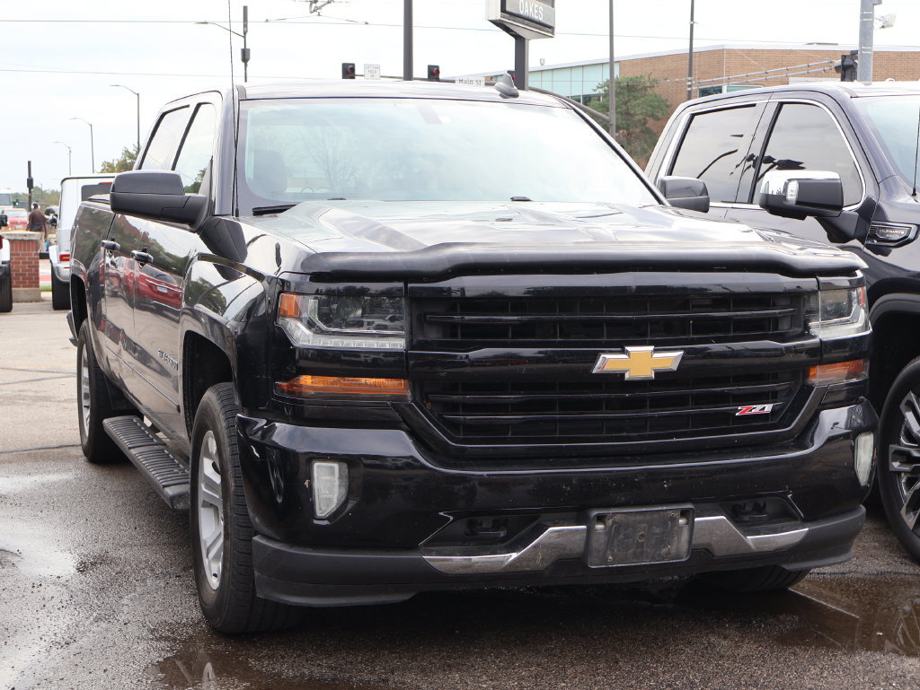 Used 2018 Chevrolet Silverado 1500 LT w/ All Star Edition AWD/4WD image 2