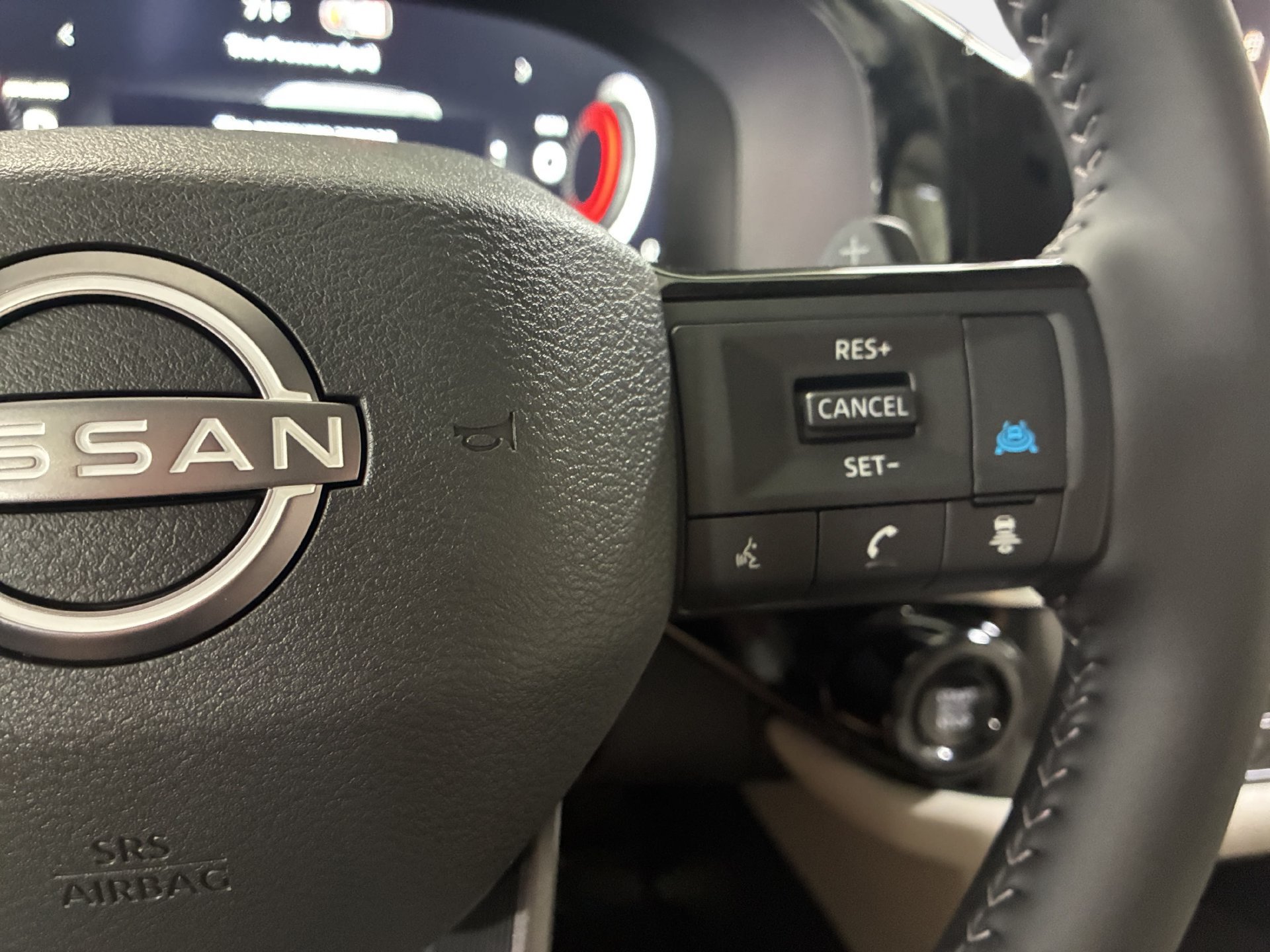 New 2026 Nissan Pathfinder SL FWD image 18