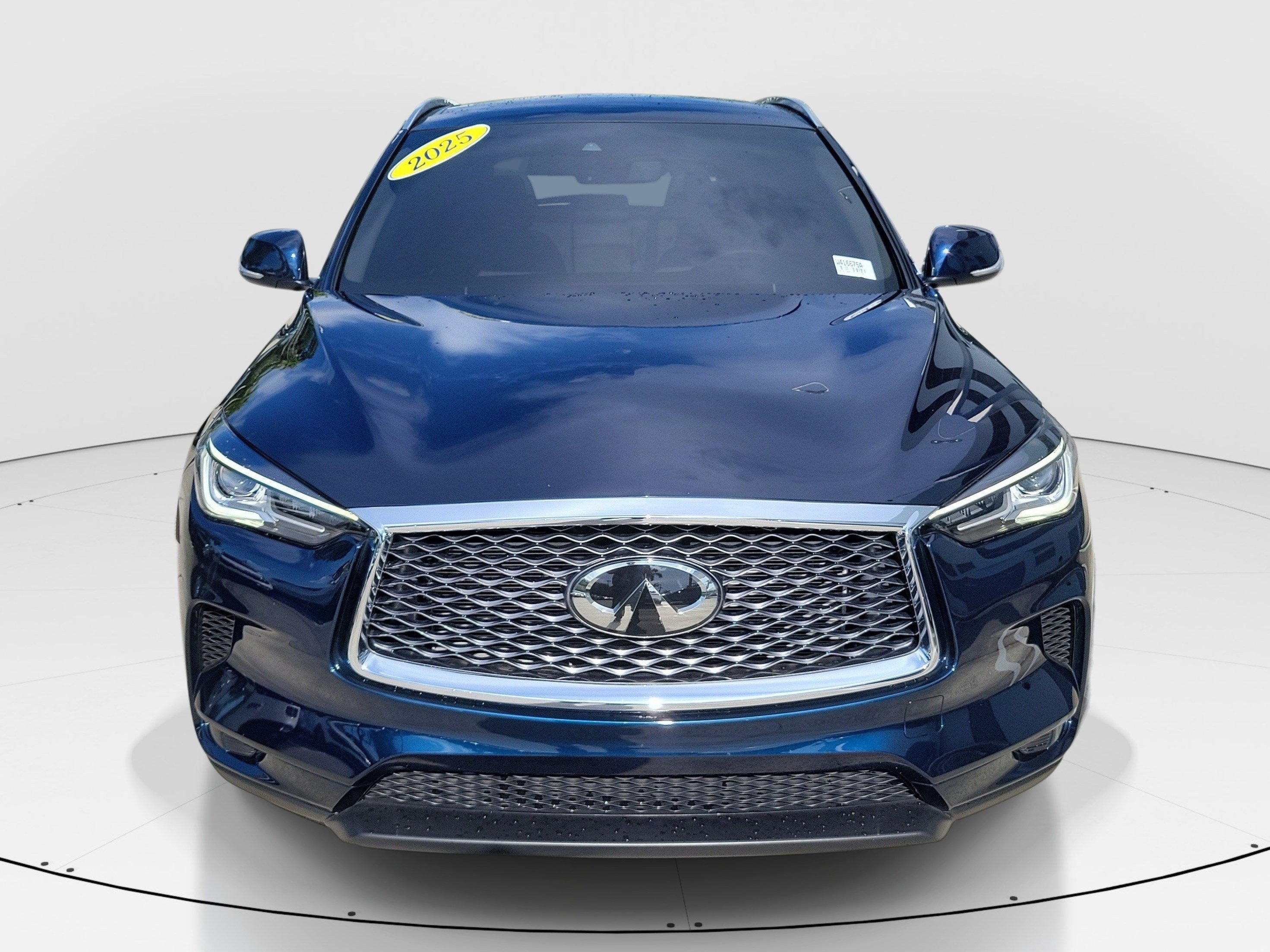 Used 2025 INFINITI QX50 Luxe AWD/4WD image 2